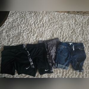 Assprtes Shorts- 4 Pairs Boys L